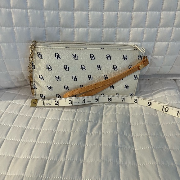 Dooney & Bourke White and Tan Designer Wristlet - Picture 2 of 4